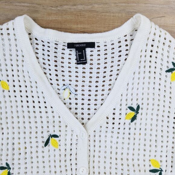 🔹️Forever 21 Cream w/Lemons Open Knit Crop Long Sleeve Sweater Medium - Picture 5 of 12